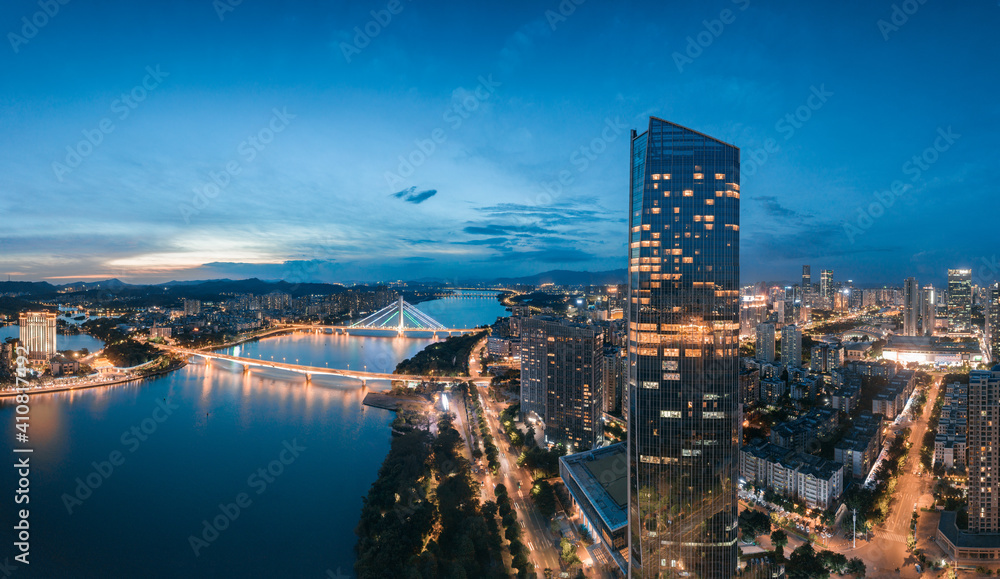 中国广东省惠州市合生大桥和惠州大桥夜景