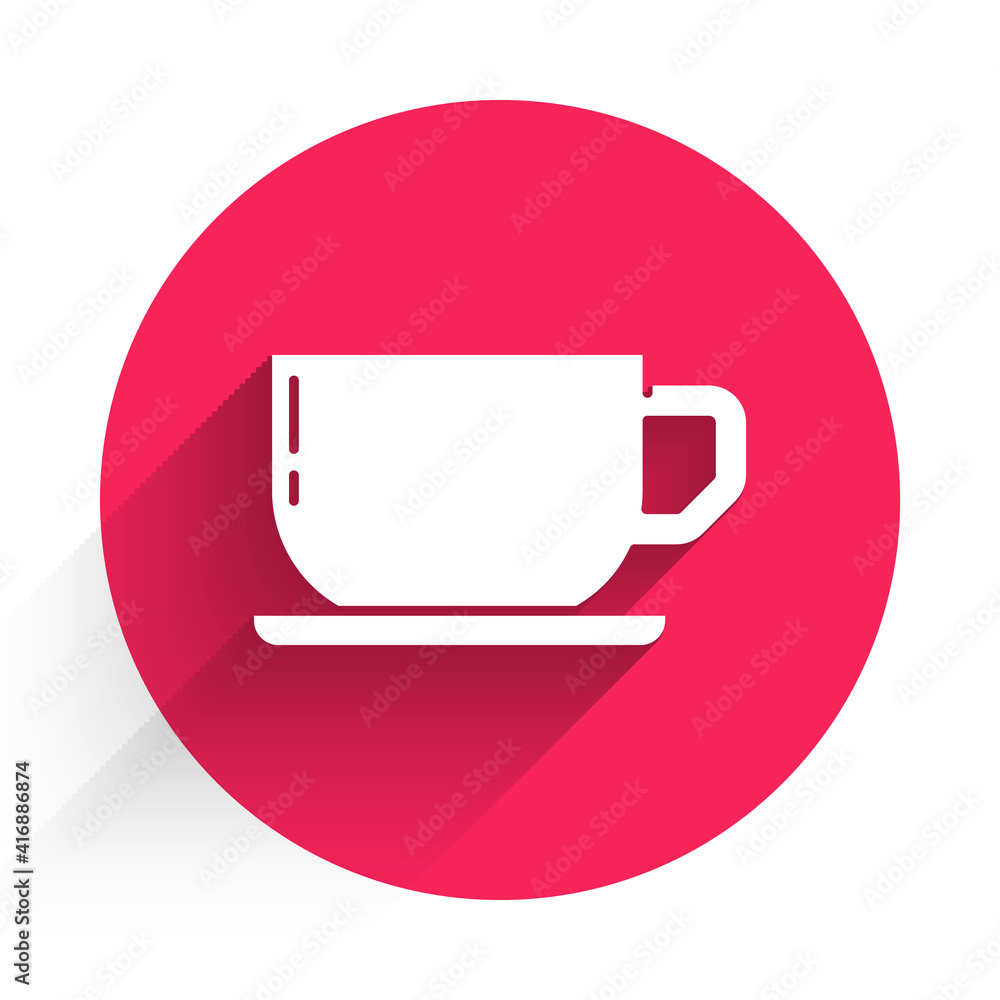 白色咖啡杯图标与长阴影隔离。茶杯。热饮咖啡。红色圆圈按钮。Vecto
