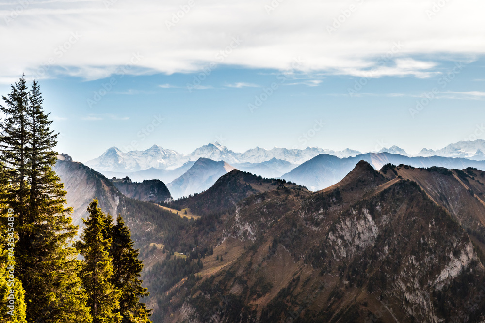 Berner Oberland mit, Eiger, Mönch, Jungfrau und Niesen. Schweizer Alpen, Gantrisch, Homad, Walalpgra