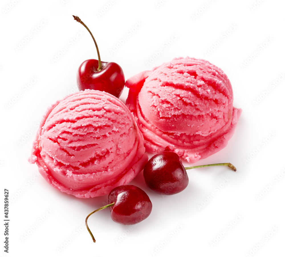 白底樱桃浆果冰淇淋。隔离p的樱桃酱冰淇淋
