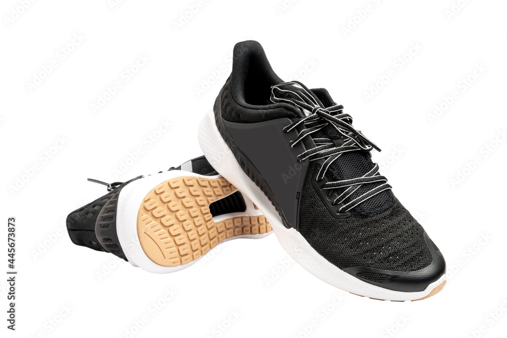 运动鞋和鞋底，白色背景上隔离的现代黑人运动鞋
