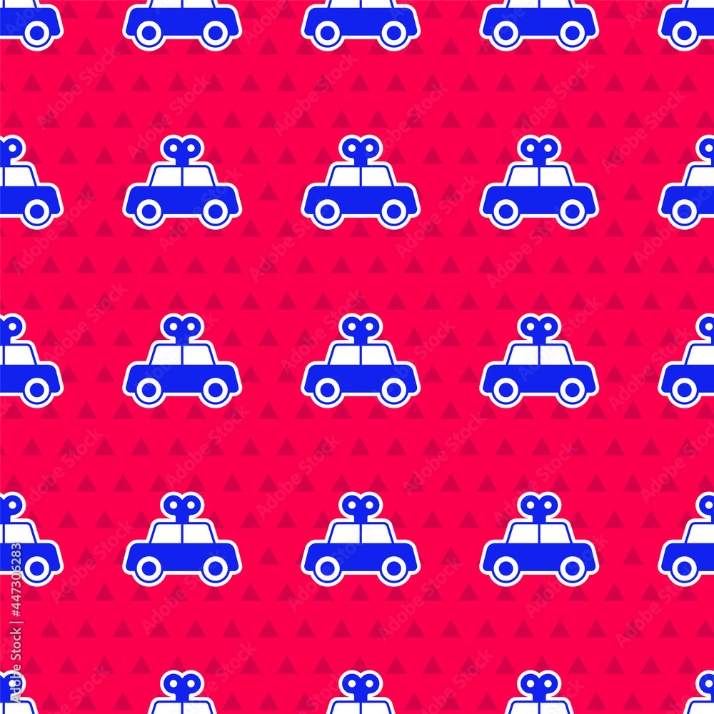 蓝色玩具车图标在红色背景上隔离无缝图案。矢量