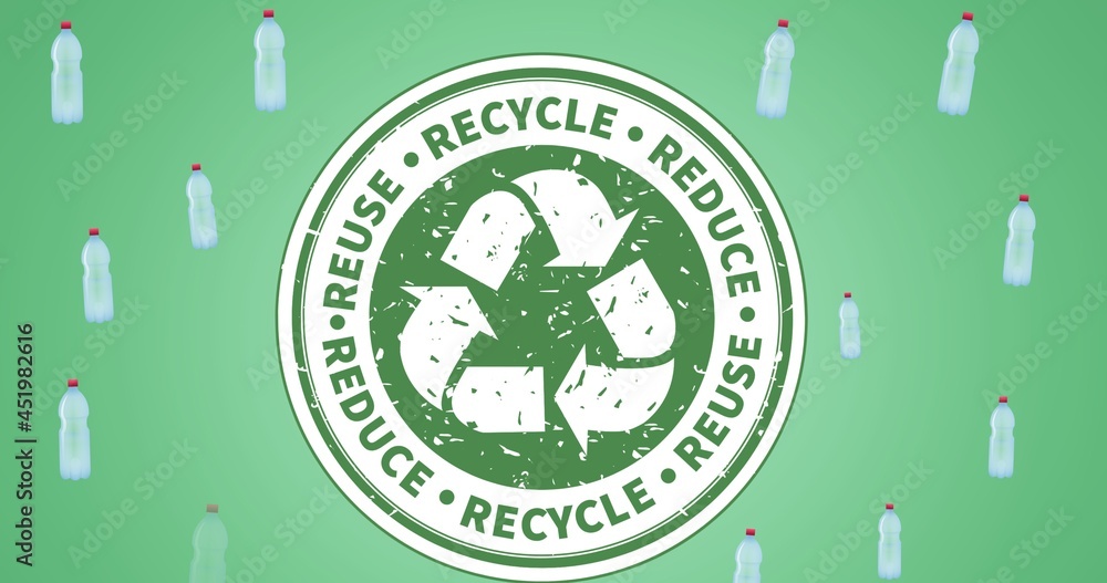 绿色背景塑料瓶回收文本和标识的组成
