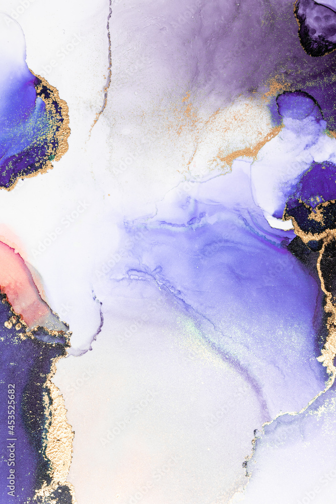 纸上大理石液体墨水艺术画的紫金抽象背景。原始艺术的图像