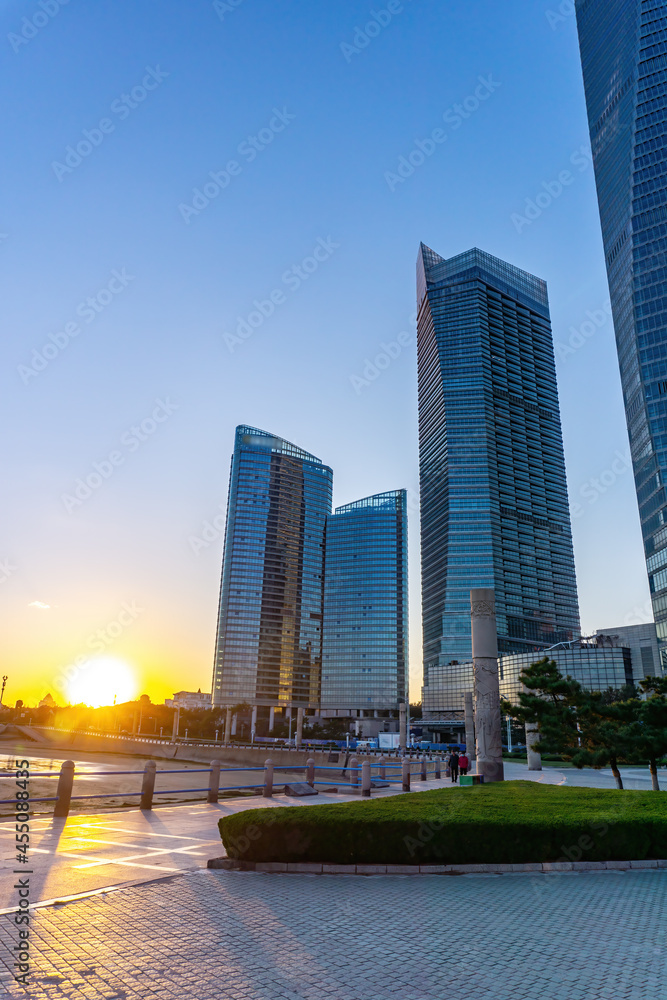青岛金融中心摩天大楼街景