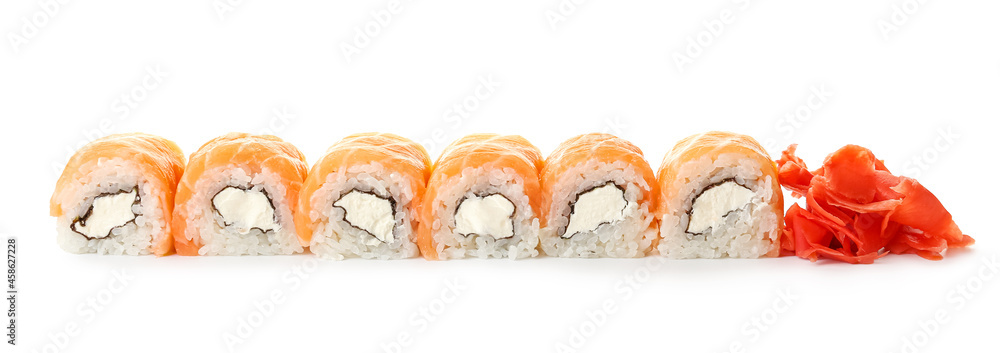 美味的寿司卷和白底生姜