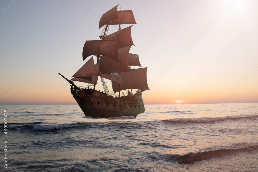 海上复古海盗帆船