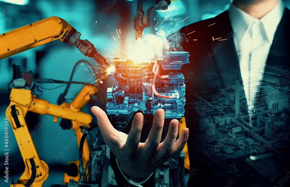 机械化工业机械臂和工厂工人双重曝光。机器人技术的概念