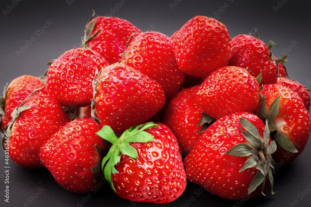 红熟甜草莓浆果