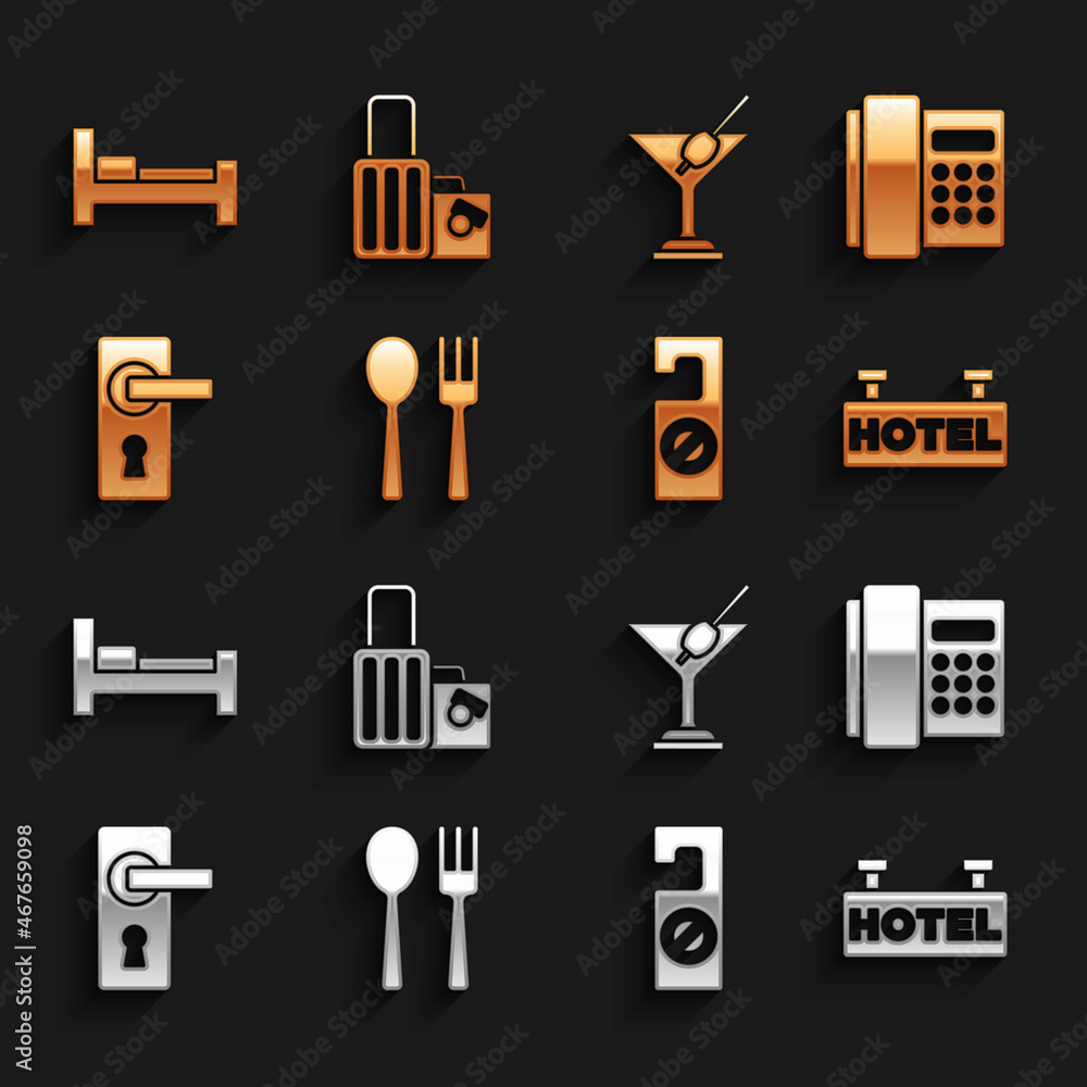 设置叉子和勺子，电话听筒，带文字的酒店标志牌，请勿打扰，门把手
