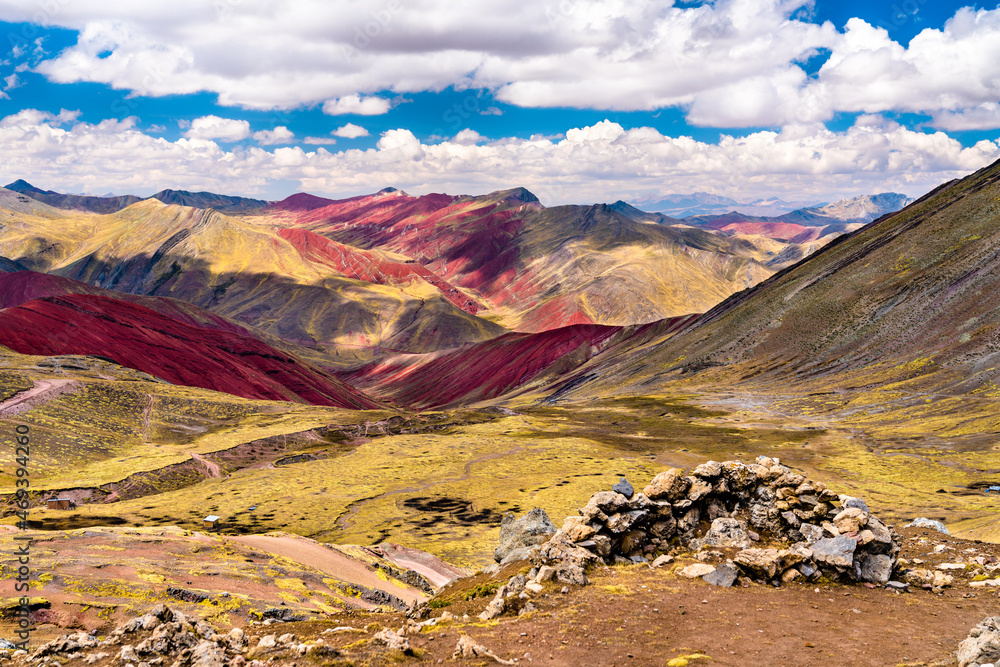 秘鲁库斯科附近Palccoyo彩虹山的景色