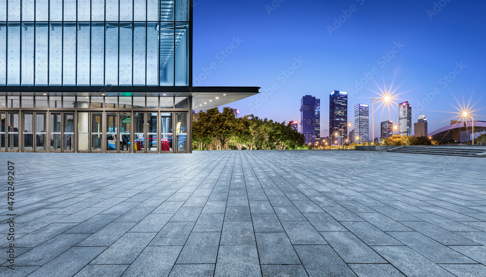 中国深圳的全景天际线和空层现代商业办公楼。