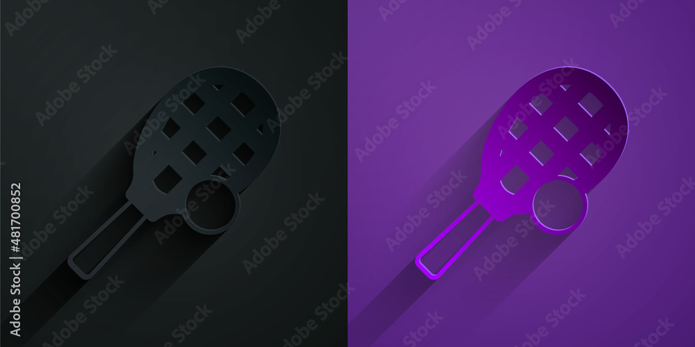 剪纸网球拍，紫色背景黑色隔离球图标。运动装备。Pape