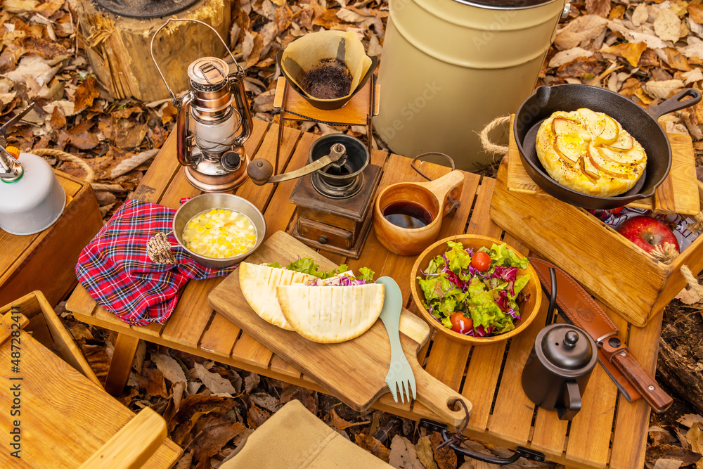 キャンプ場でランチ　Outdoor meals made at the campsite 