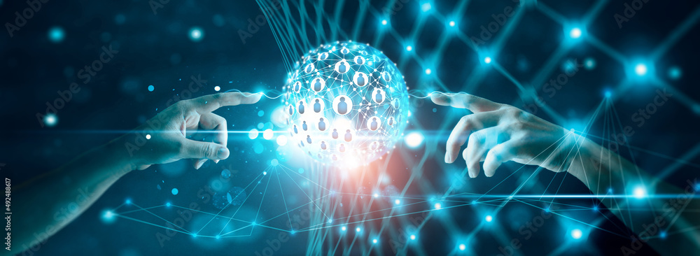 全球数字连接和数据交换与技术的手触网络。创新