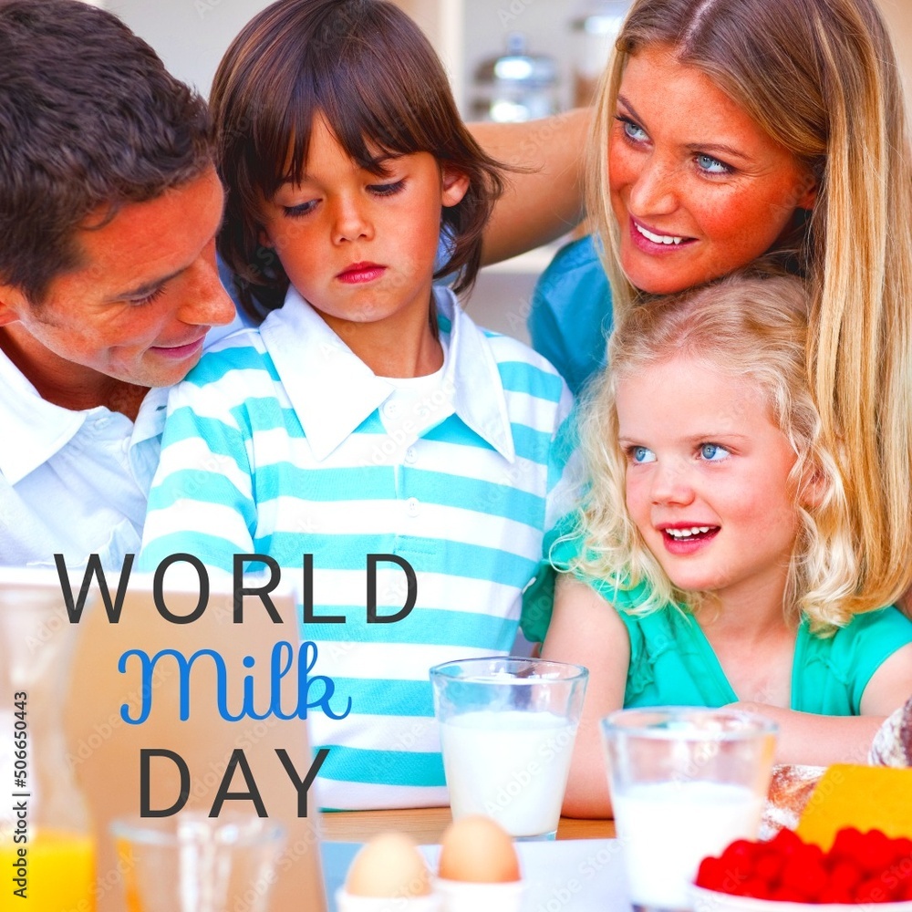 世界牛奶日文本和高加索中年父母和桌上有牛奶的孩子的合成