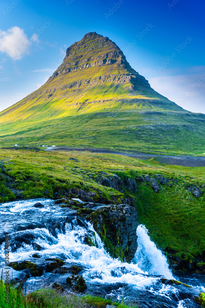 冰岛Kirkjufall山-HDR照片