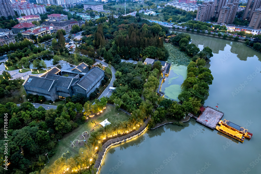 中国台州城市天际线航拍夜景