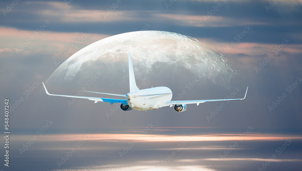 天空中的白色客机与满月-乘坐航空运输出行本图元素