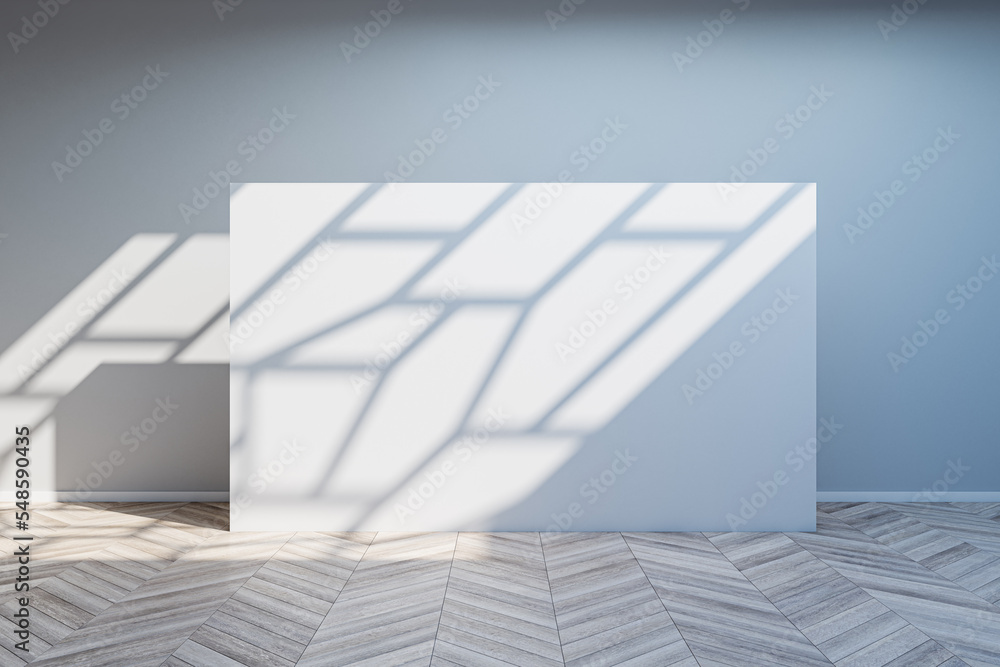 宽敞的画廊内部，空海报和混凝土墙上的阳光阴影。实体模型，3D渲染