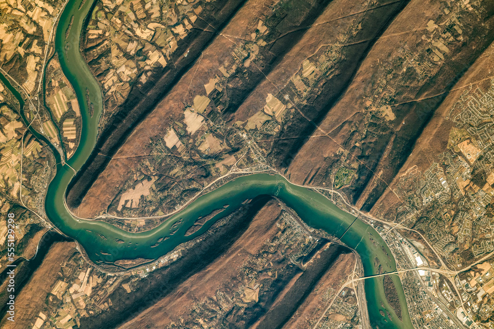 萨斯奎汉纳河穿过阿巴拉契亚山谷和山脊省的褶皱