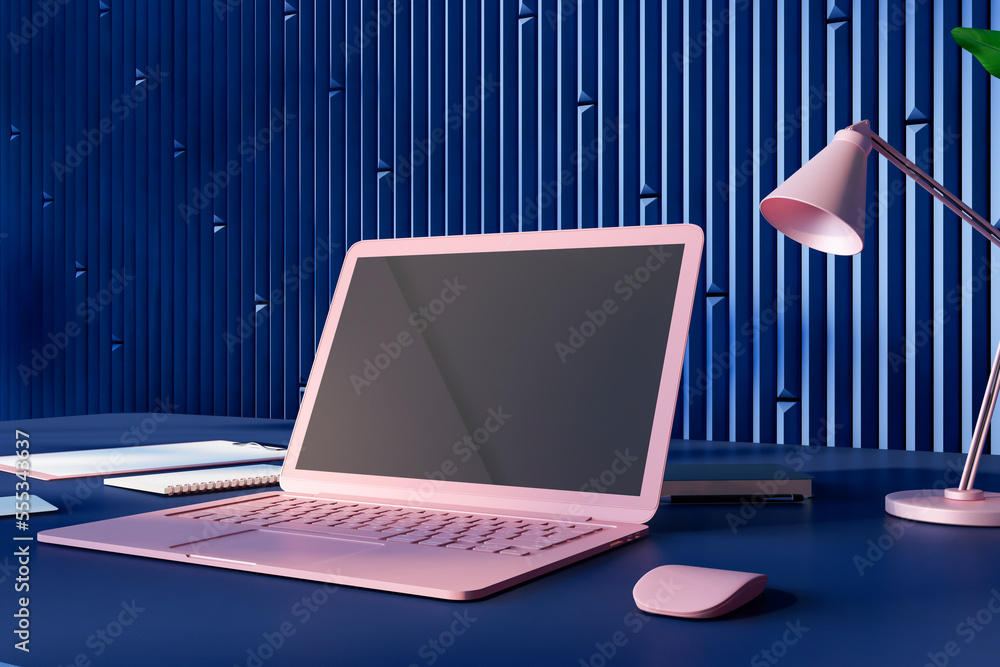 黑色桌子上的现代粉色笔记本电脑上的空白深色屏幕透视图，有空间放置您的徽标w