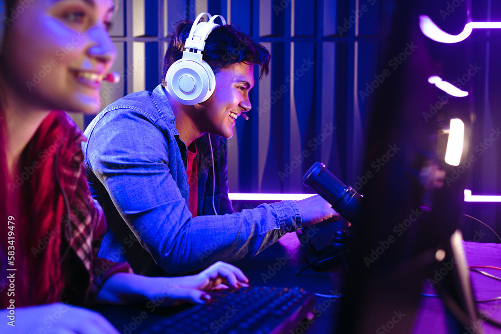 Gen Z gamers contesting in an online video game